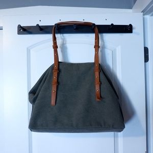 Street Level Anchorage Stud Strap Tote